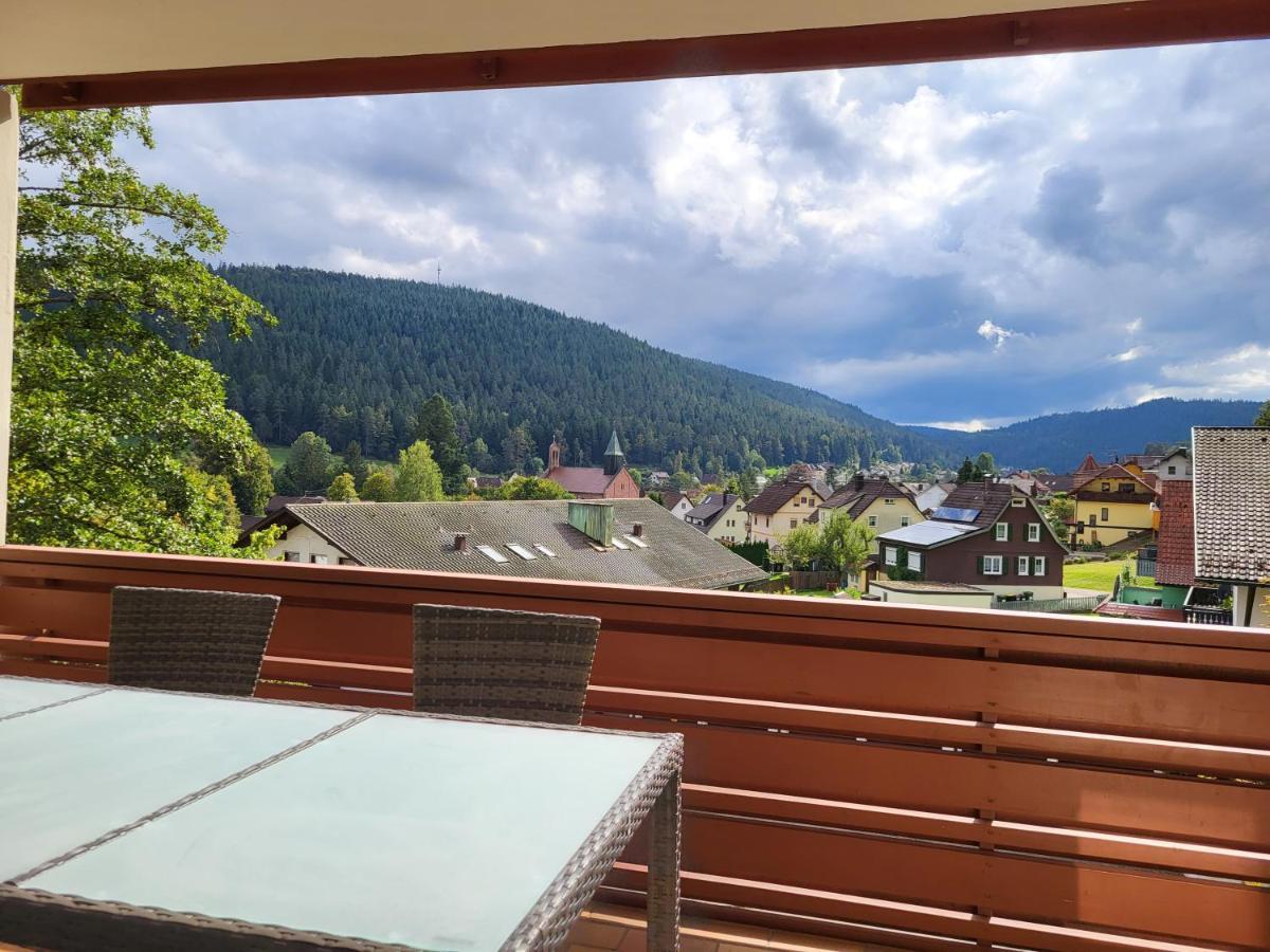 Schwarzwaldsuite Mit Panorama Waldblick 恩可洛斯特勒 外观 照片